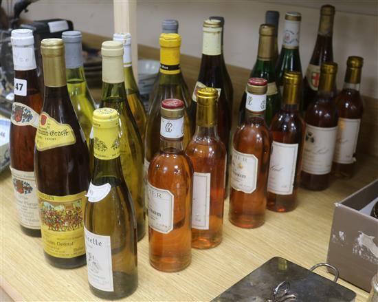 A quantity of mixed white wines